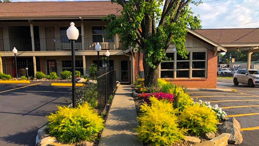 Charles Wesley Motor Lodge Downtown Broken Bow- Hochatown Экстерьер фото