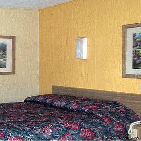 Charles Wesley Motor Lodge Downtown Broken Bow- Hochatown Номер фото